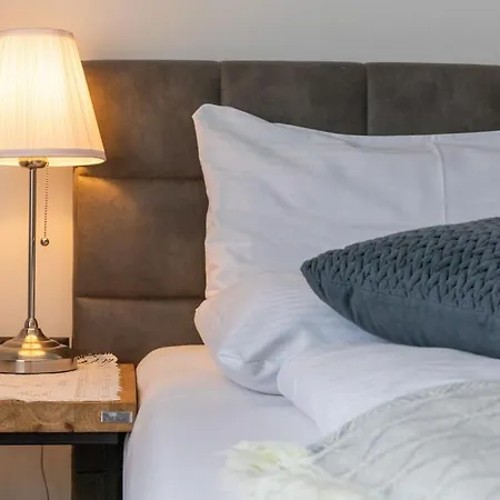 Mirador Apartman *